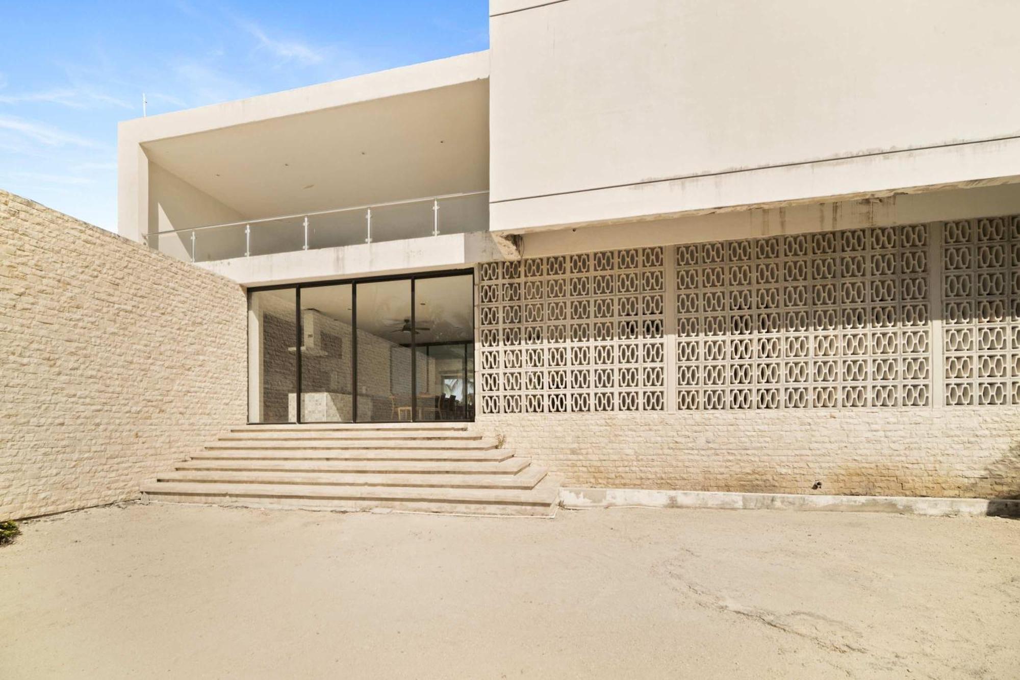 Beachfront Coco Modern Designer House By Peninsula Stays San Crisanto Exterior photo