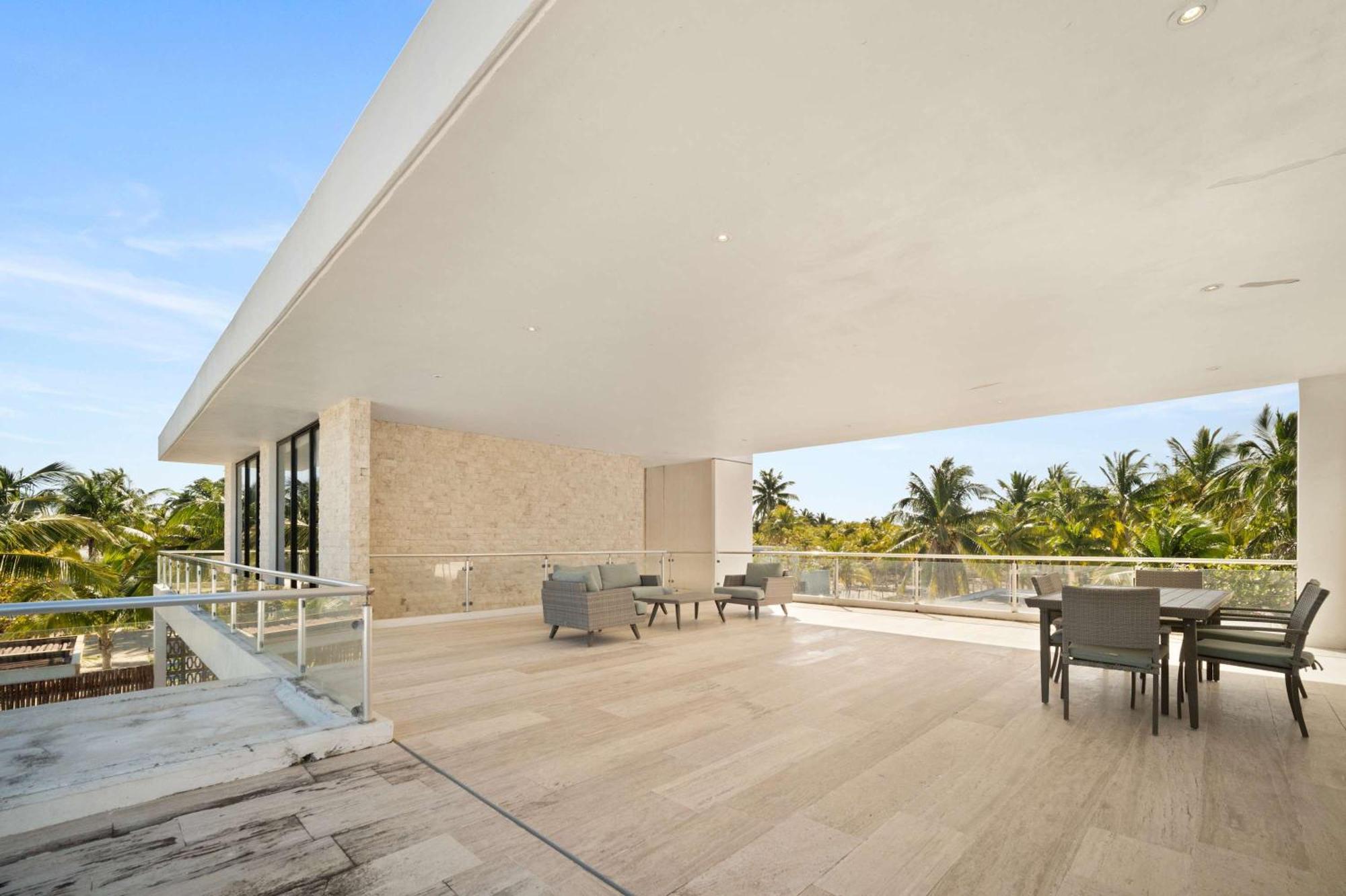 Beachfront Coco Modern Designer House By Peninsula Stays San Crisanto Exterior photo